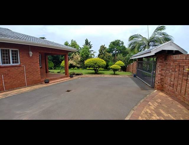 3 BEDROOM HOUSE FOR SALE IN PADFIELD PARK